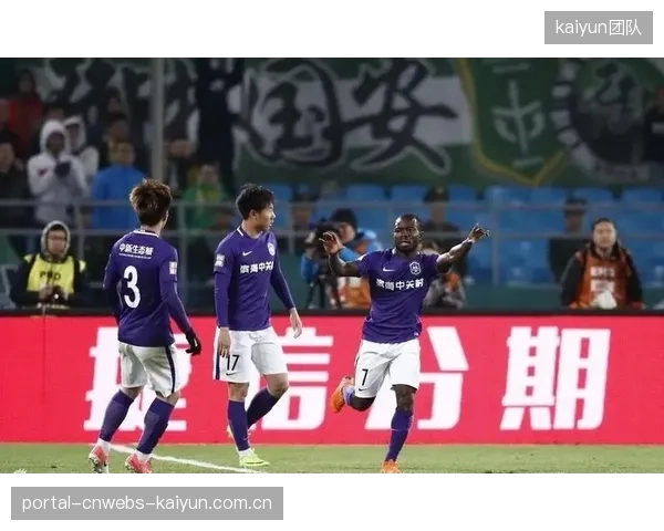 主场优势或将鼓励美国队采取更主动的中路渗透打法,以掌控比赛节奏。 主场优势或将鼓励美国队采取更主动的中路渗透打法,以掌控比赛节奏。